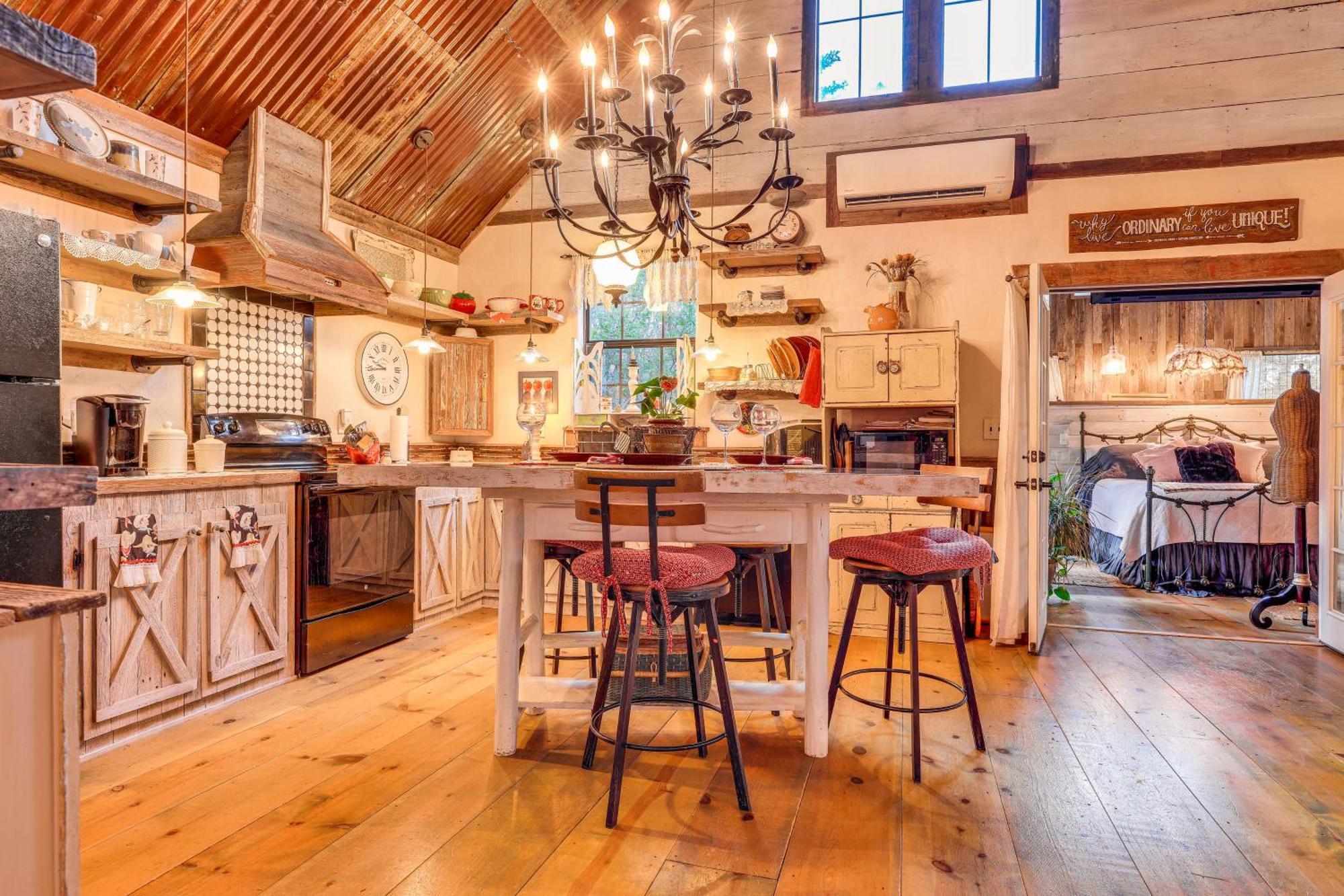 Pet-Friendly Wimberley Cabin With Fire Pit And Hot Tub Dış mekan fotoğraf