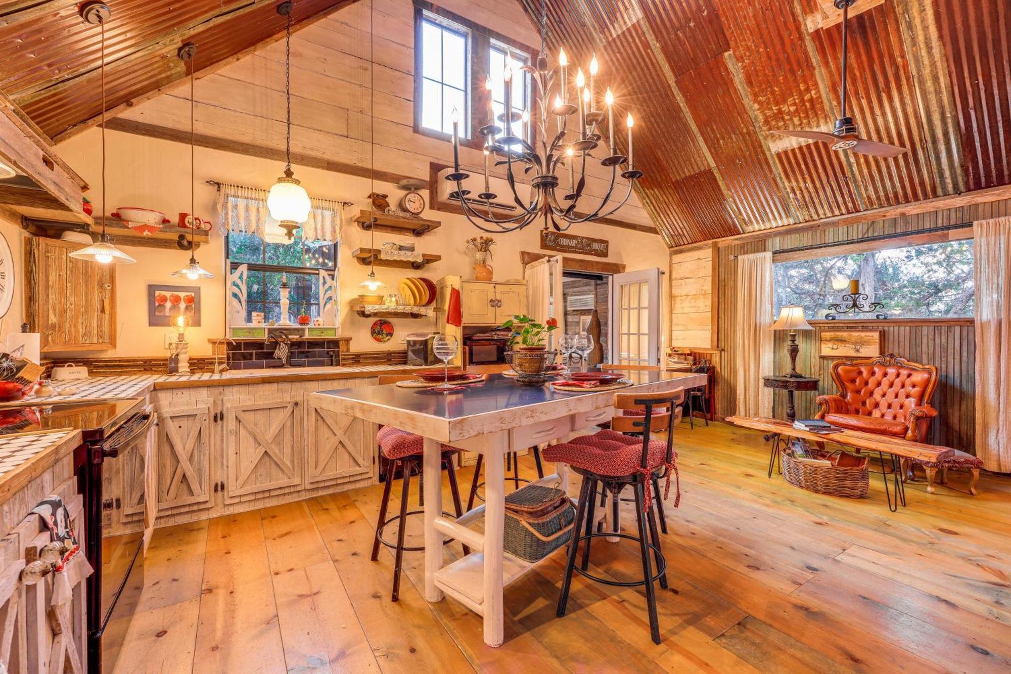 Pet-Friendly Wimberley Cabin With Fire Pit And Hot Tub Dış mekan fotoğraf
